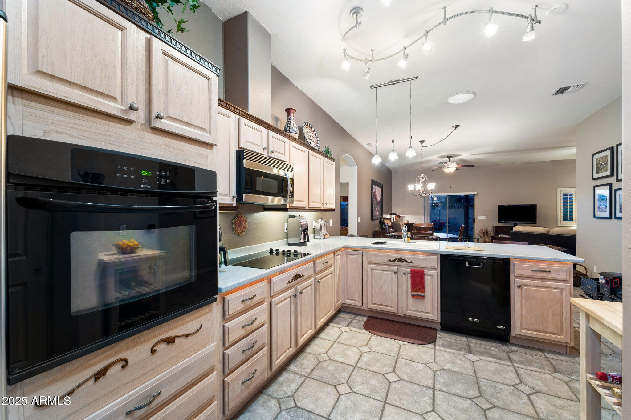 270 E 13TH Avenue