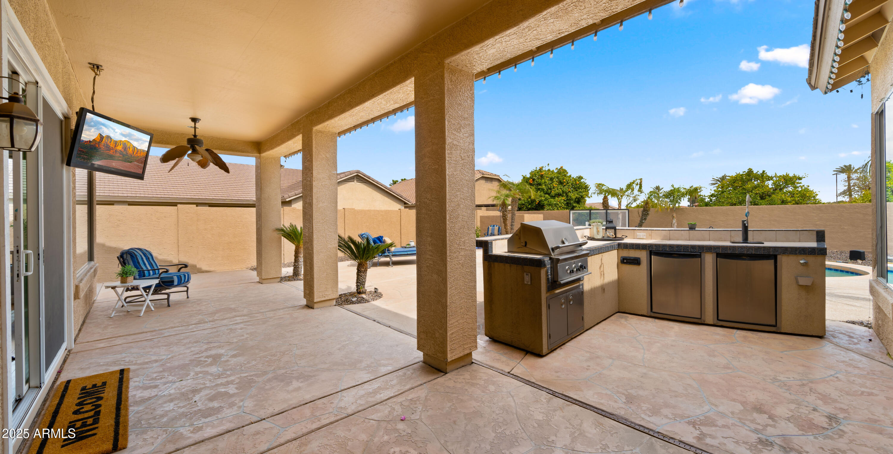 7037 S TROPHY Lane