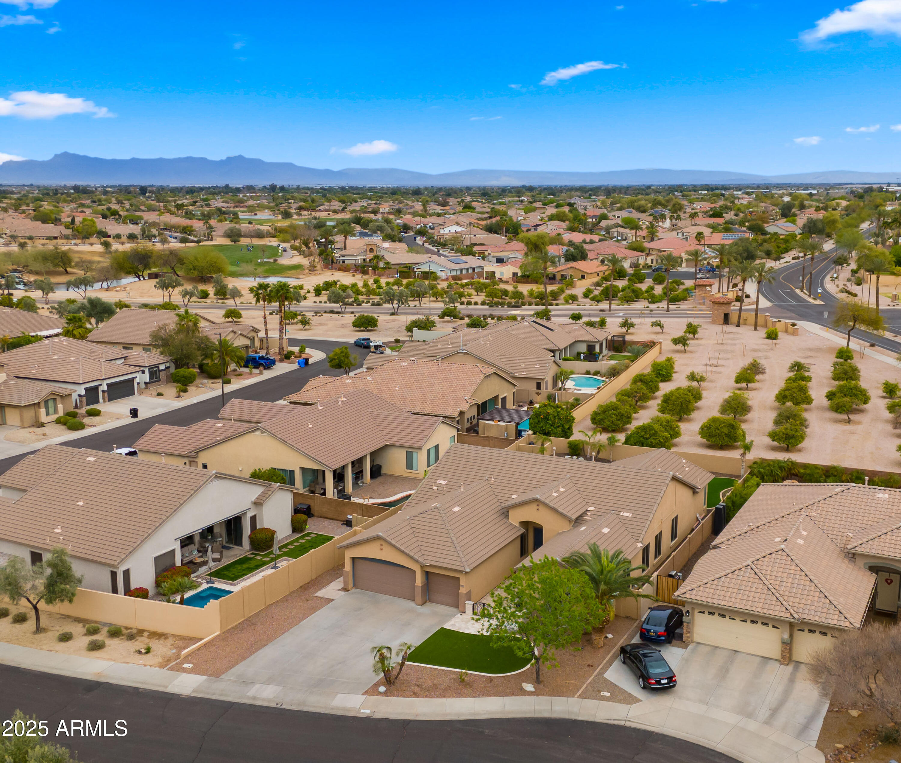 7037 S TROPHY Lane