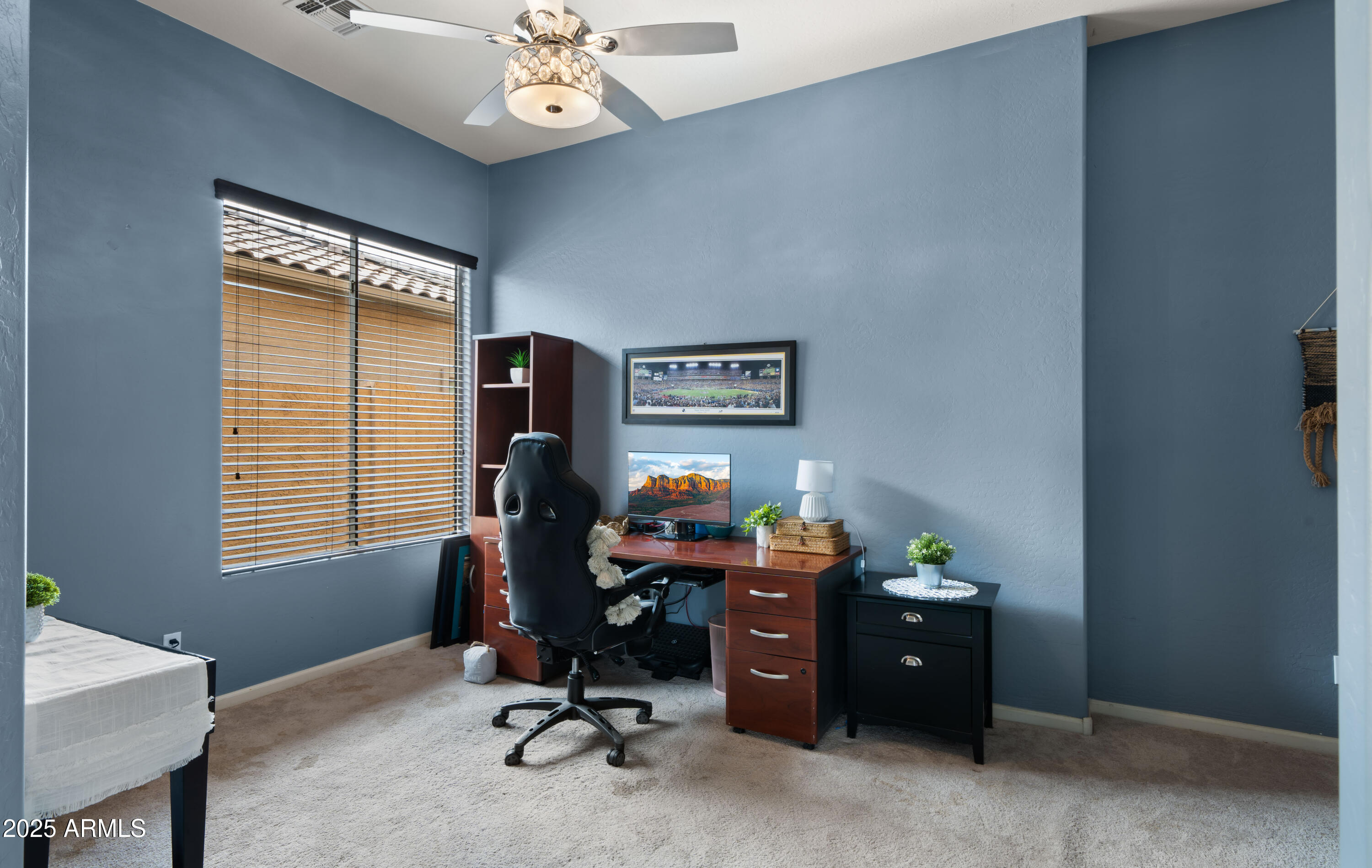 7037 S TROPHY Lane