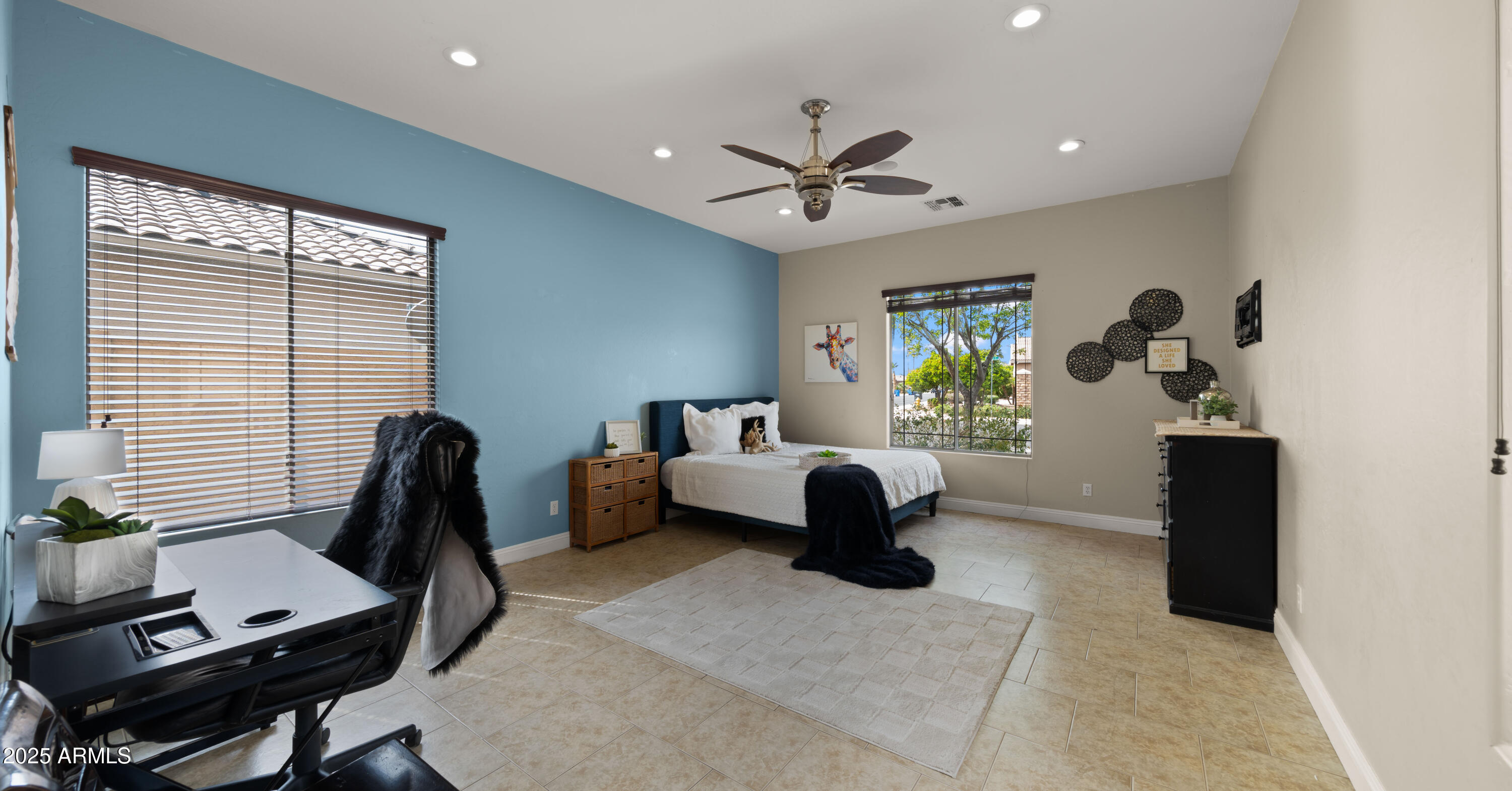 7037 S TROPHY Lane