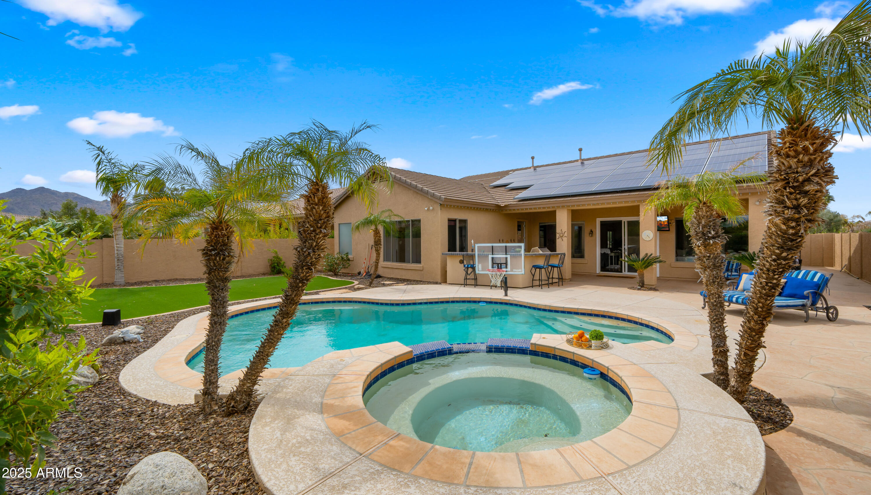 7037 S TROPHY Lane