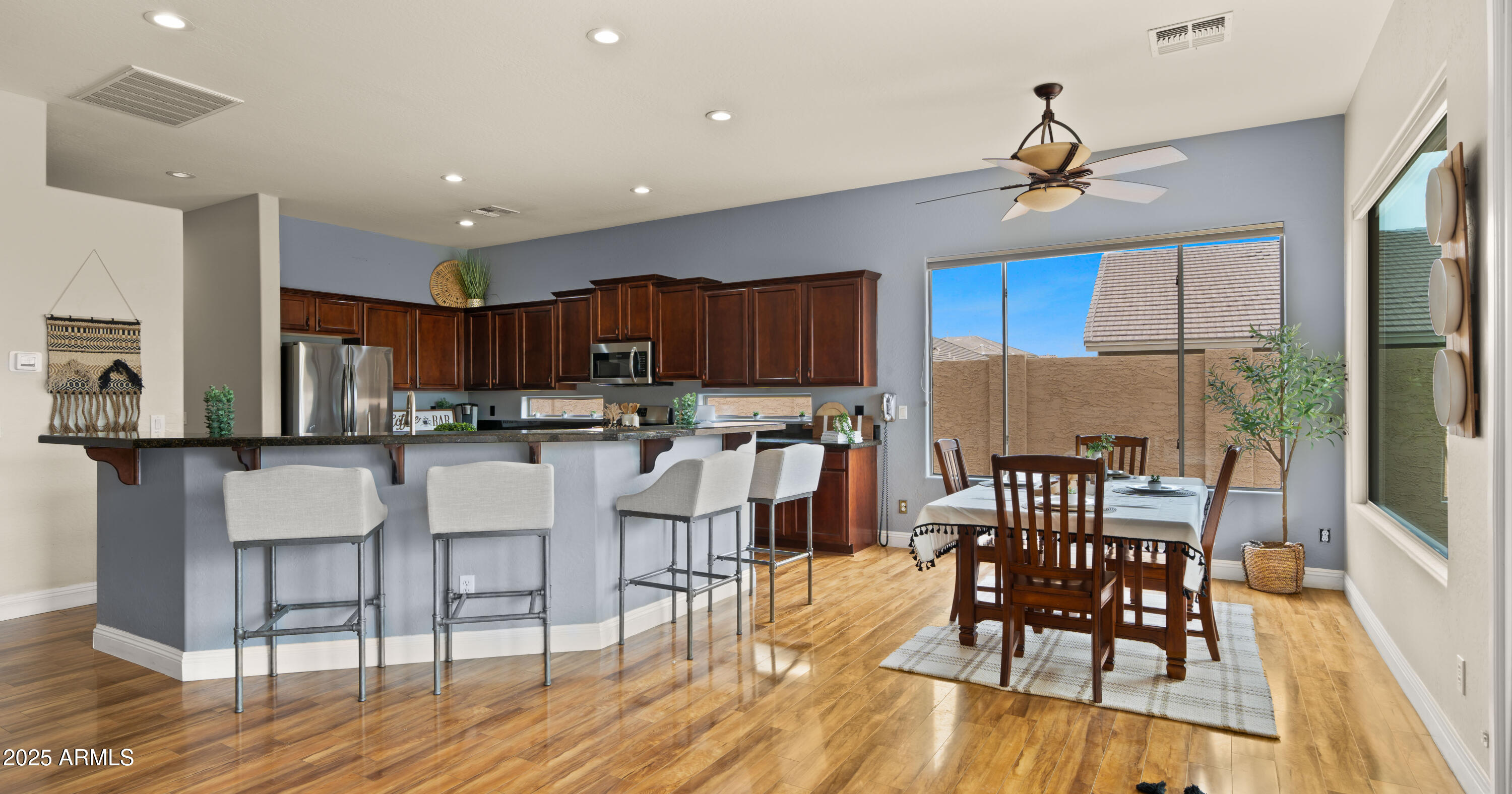 7037 S TROPHY Lane