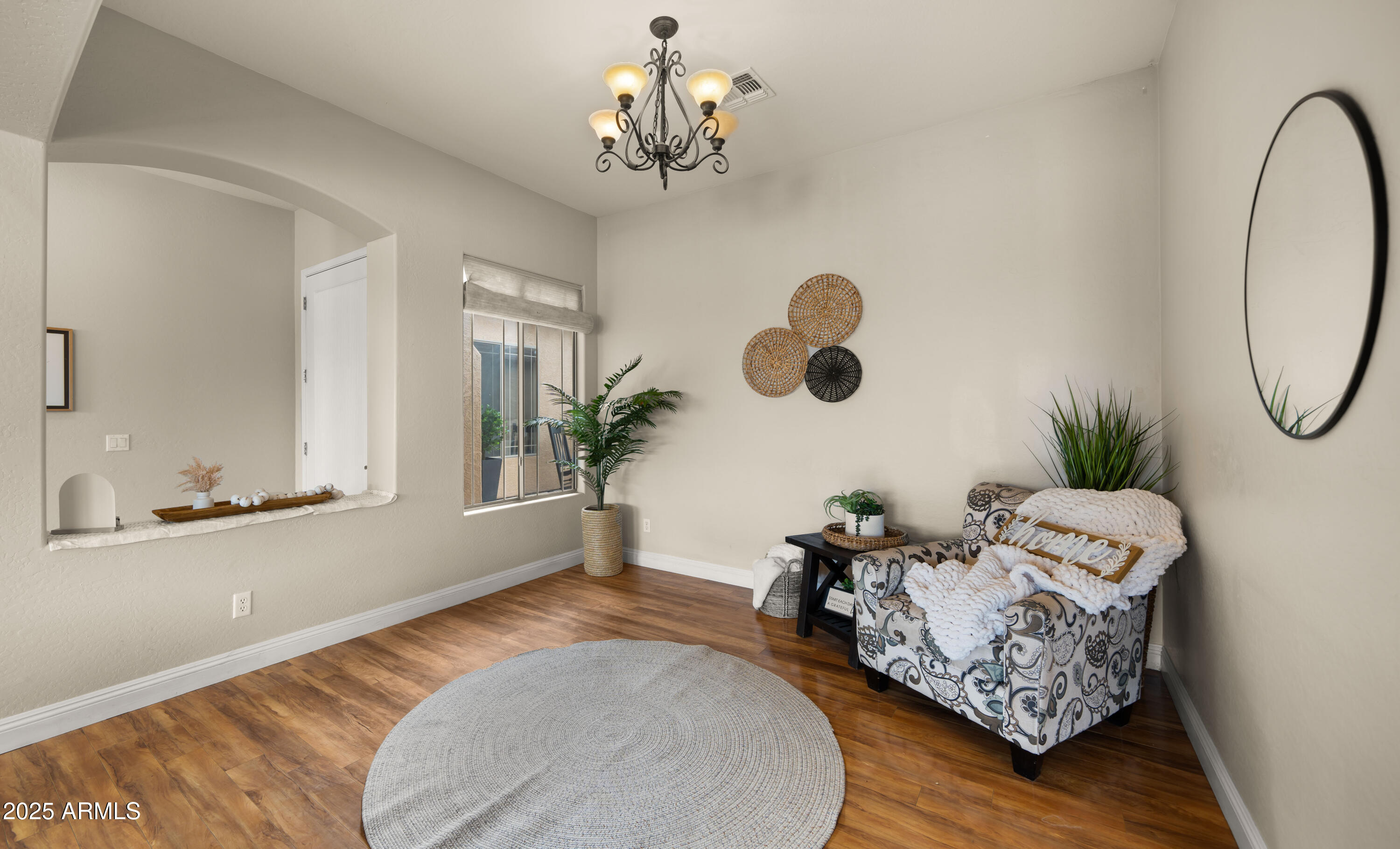 7037 S TROPHY Lane
