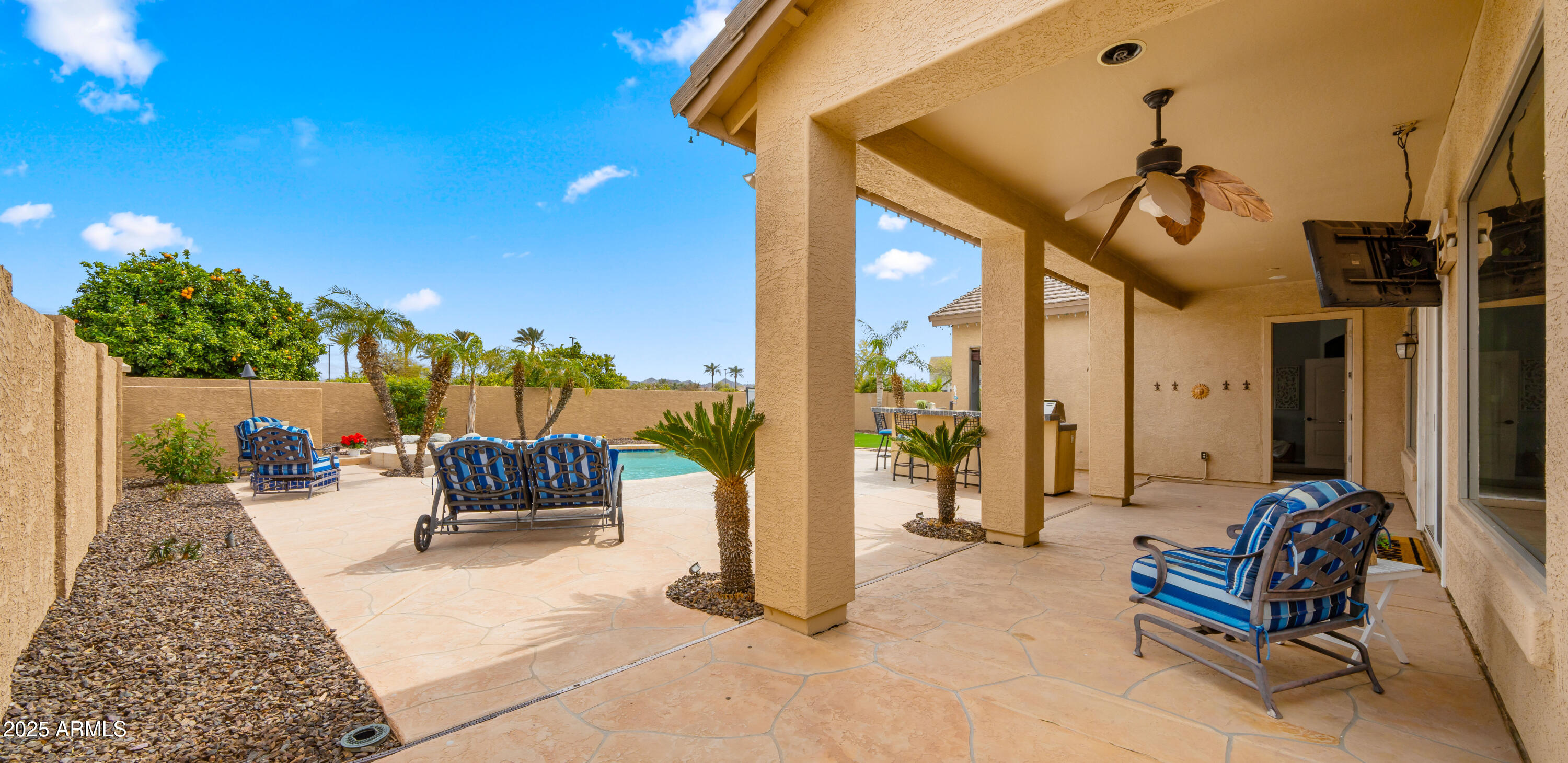 7037 S TROPHY Lane