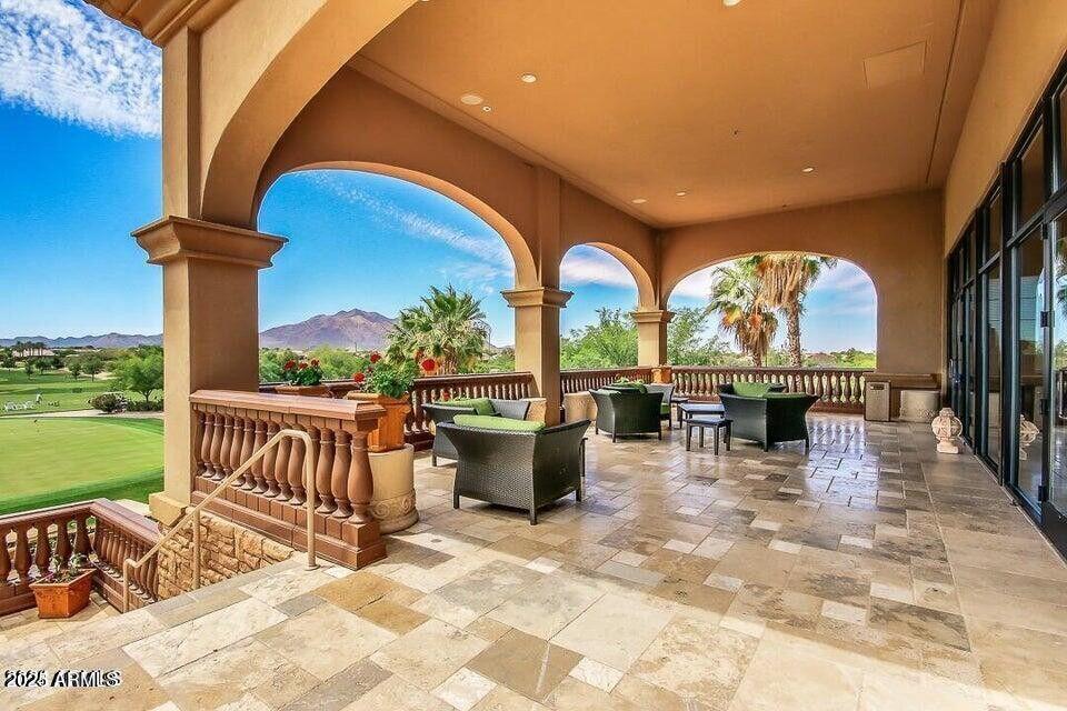 7037 S TROPHY Lane