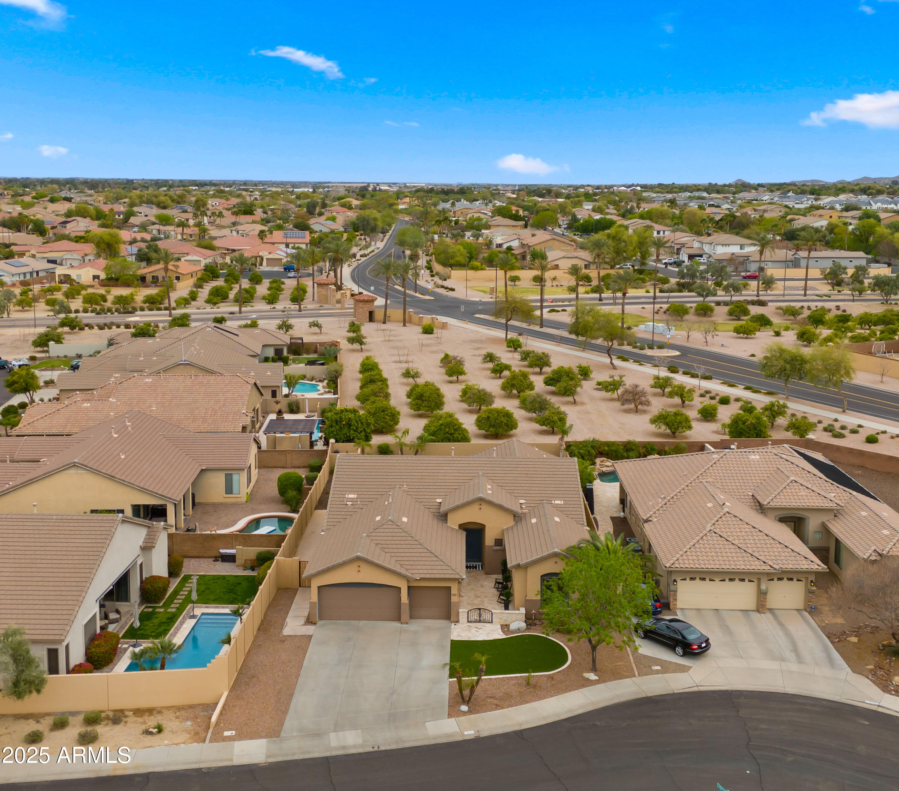 7037 S TROPHY Lane