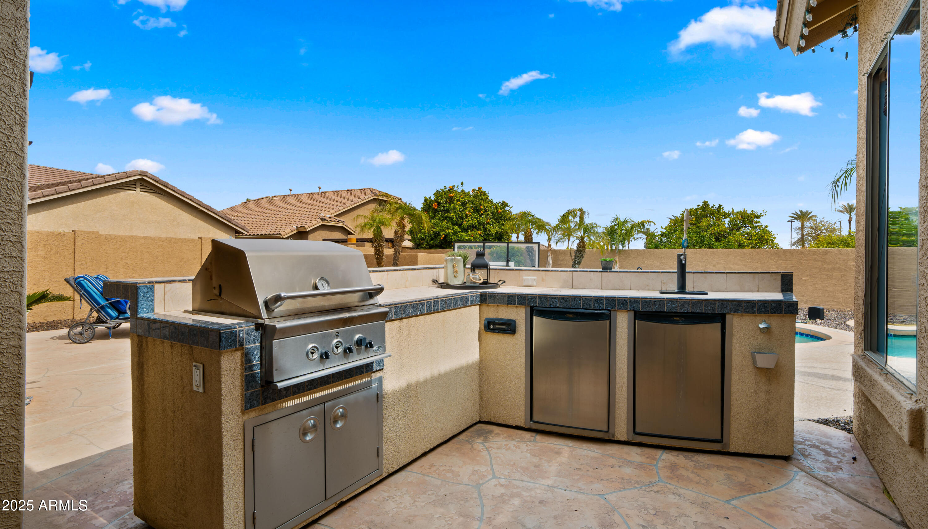 7037 S TROPHY Lane