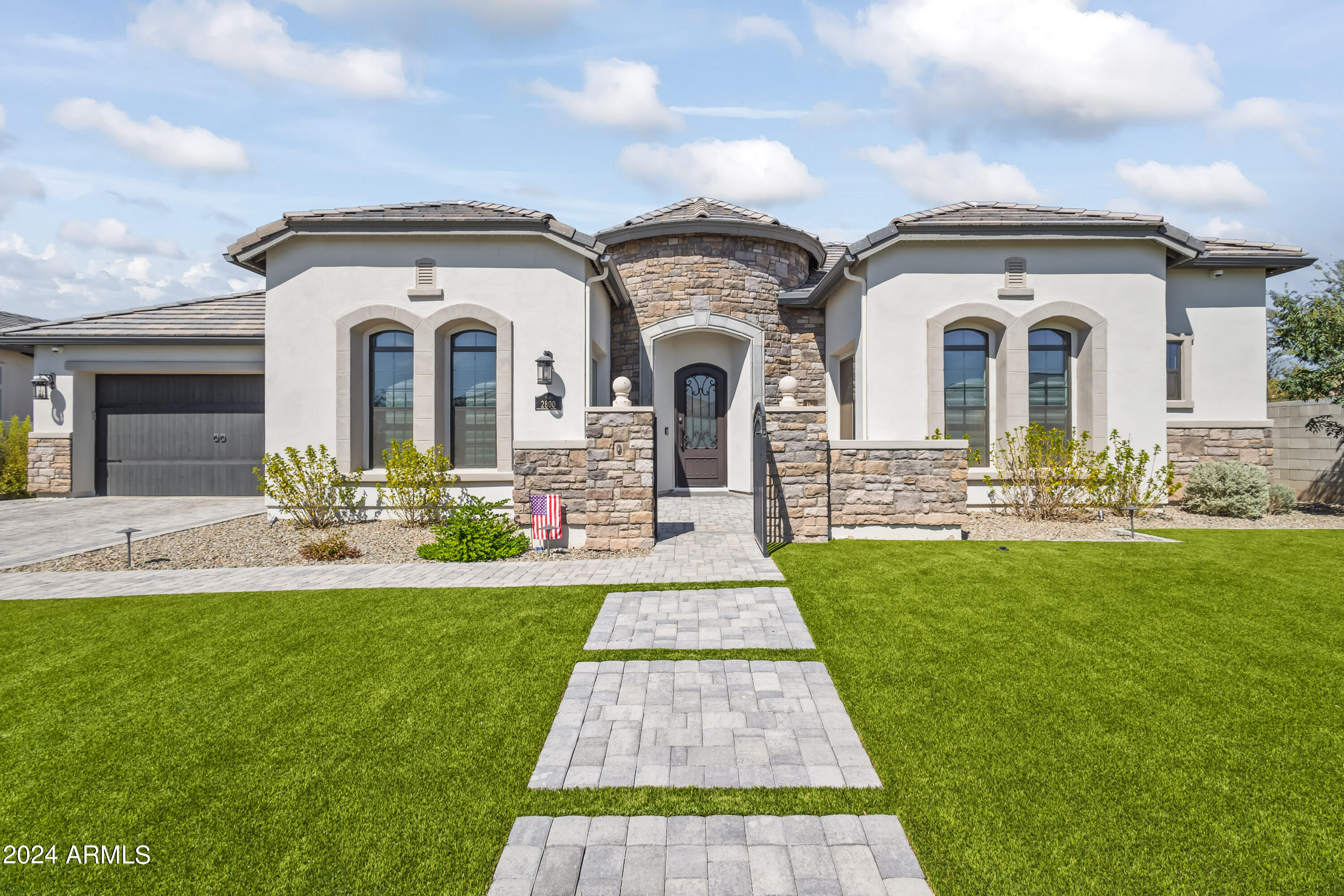 2800 E PORTOLA VALLEY Drive