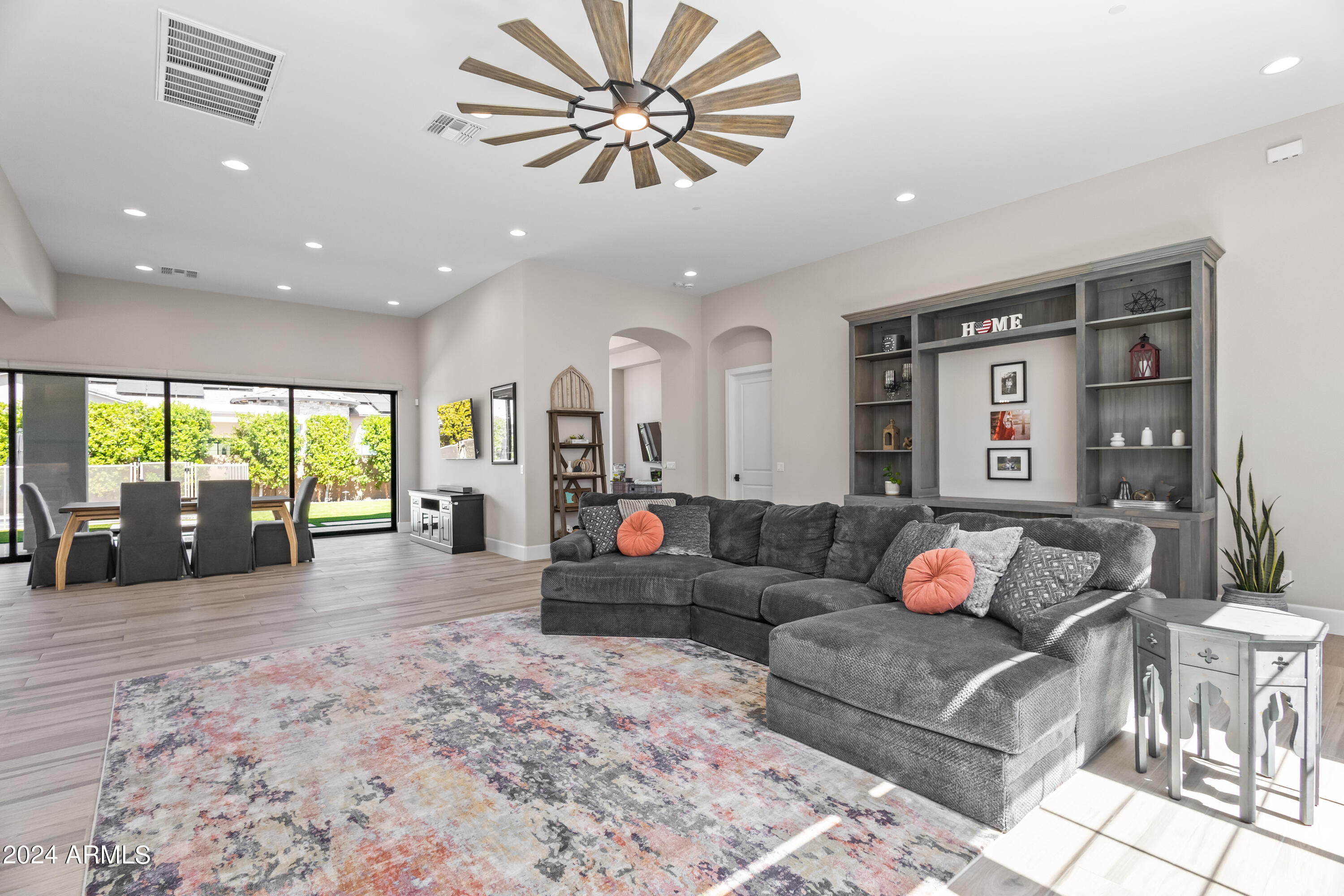 2800 E PORTOLA VALLEY Drive