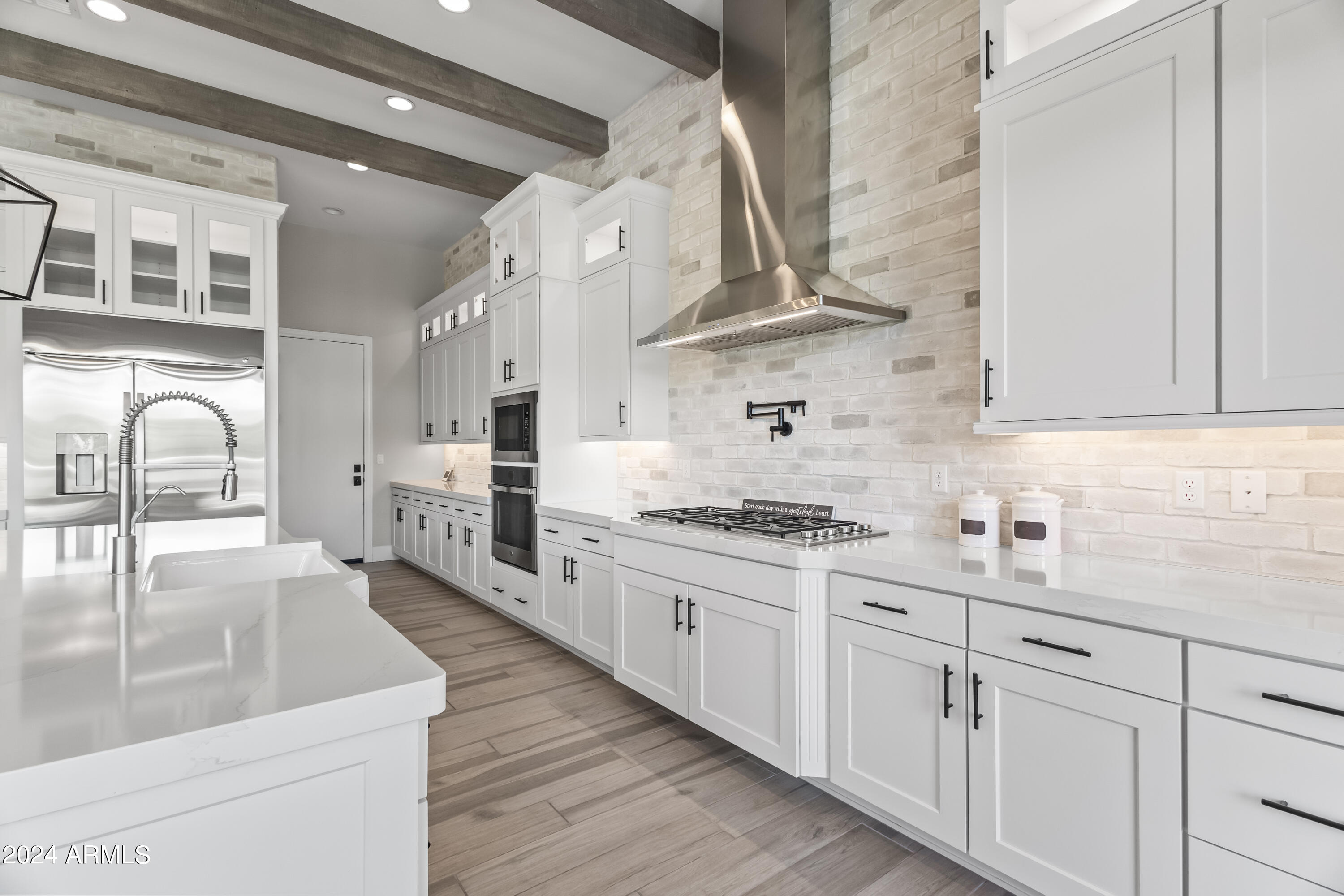 2800 E PORTOLA VALLEY Drive