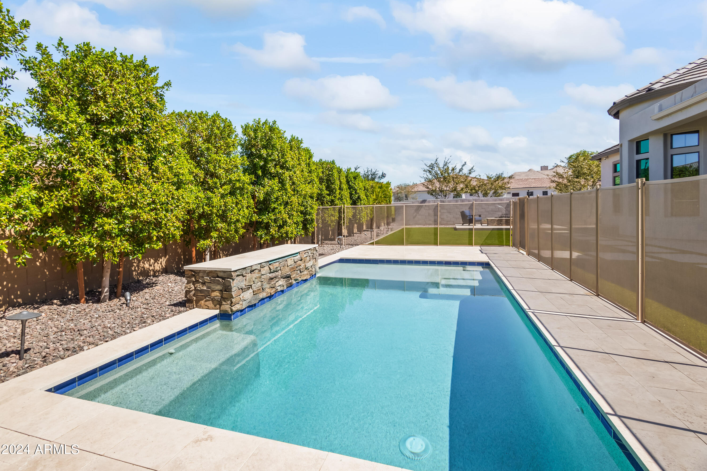 2800 E PORTOLA VALLEY Drive