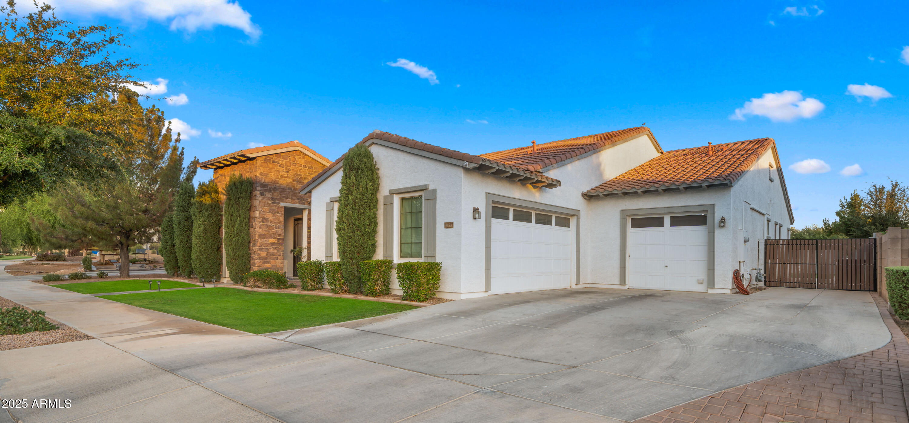 21227 E MISTY Lane