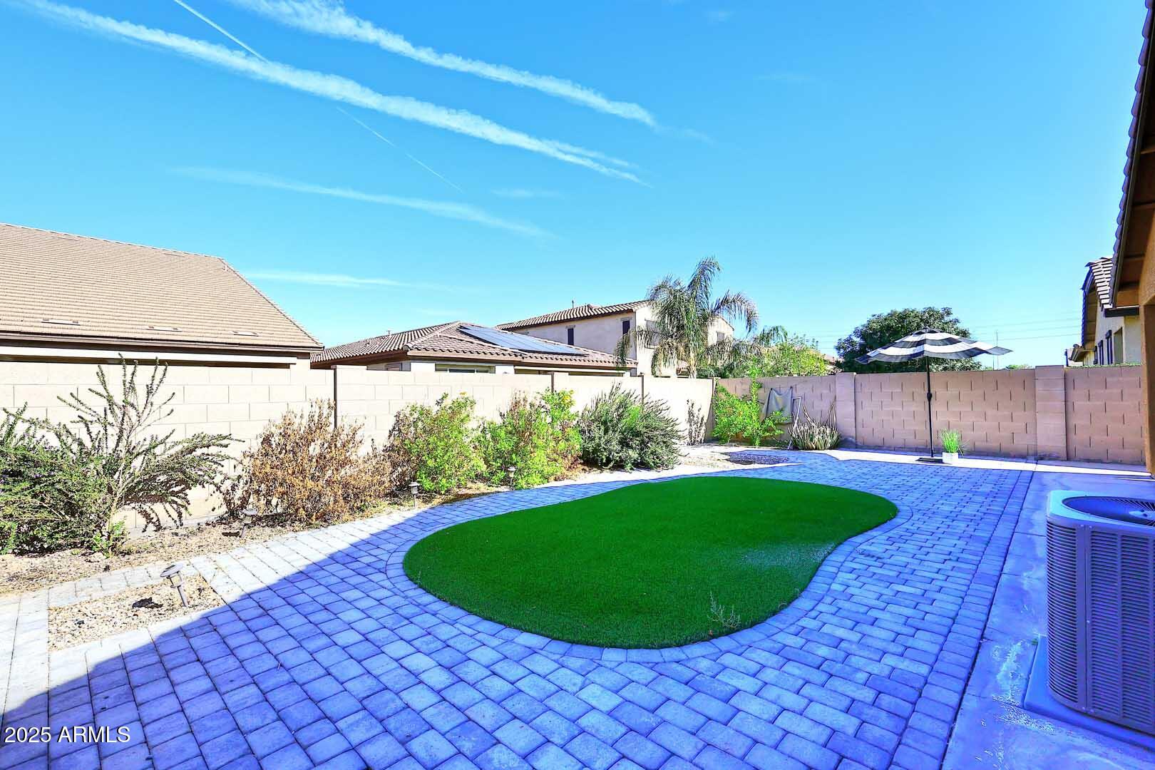 3918 E NARROWLEAF Drive