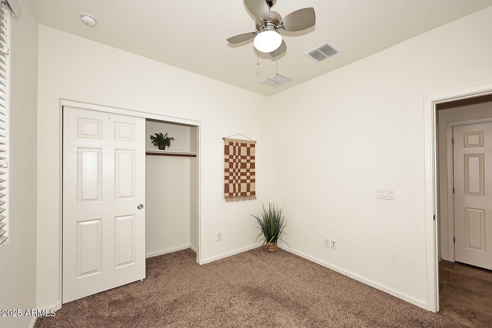 3918 E NARROWLEAF Drive
