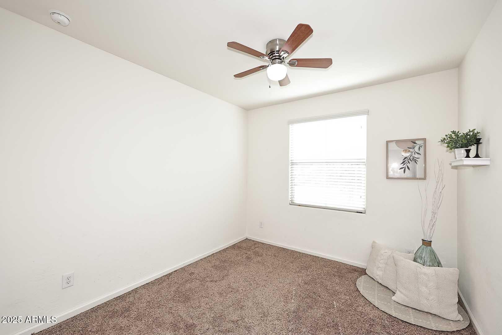 3918 E NARROWLEAF Drive