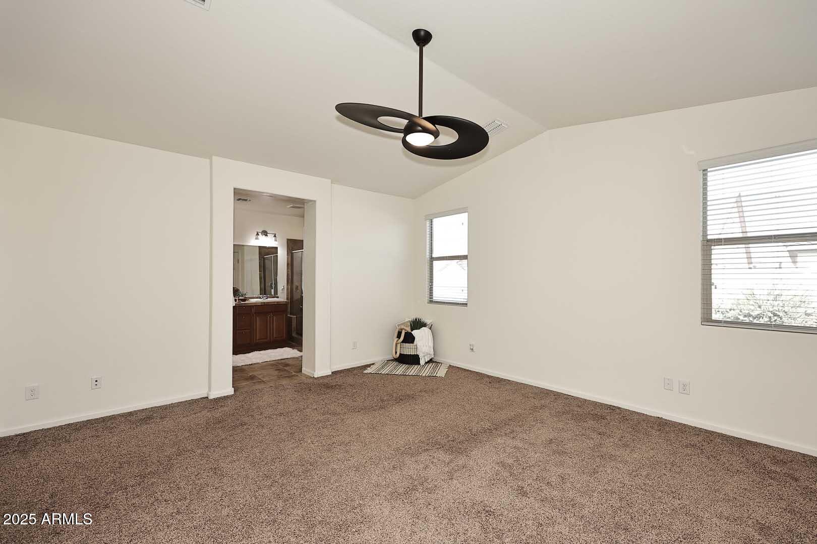 3918 E NARROWLEAF Drive