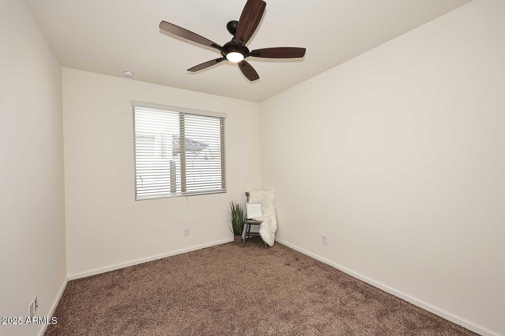 3918 E NARROWLEAF Drive