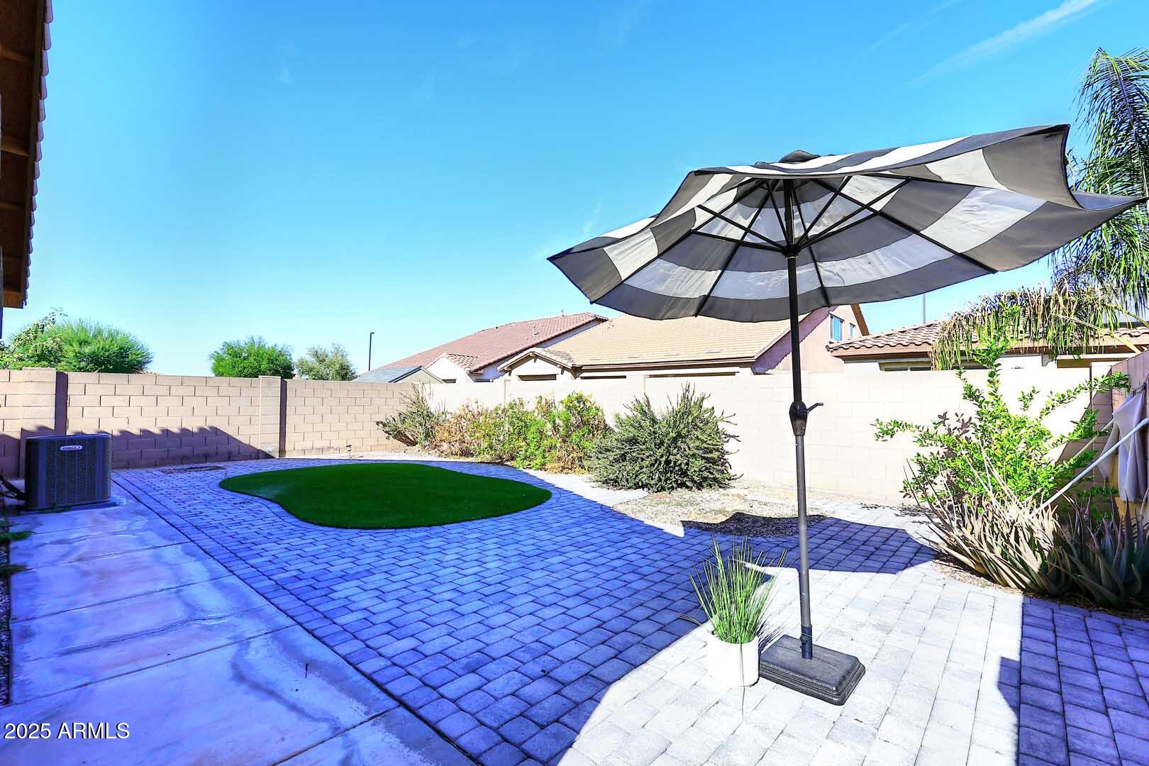 3918 E NARROWLEAF Drive
