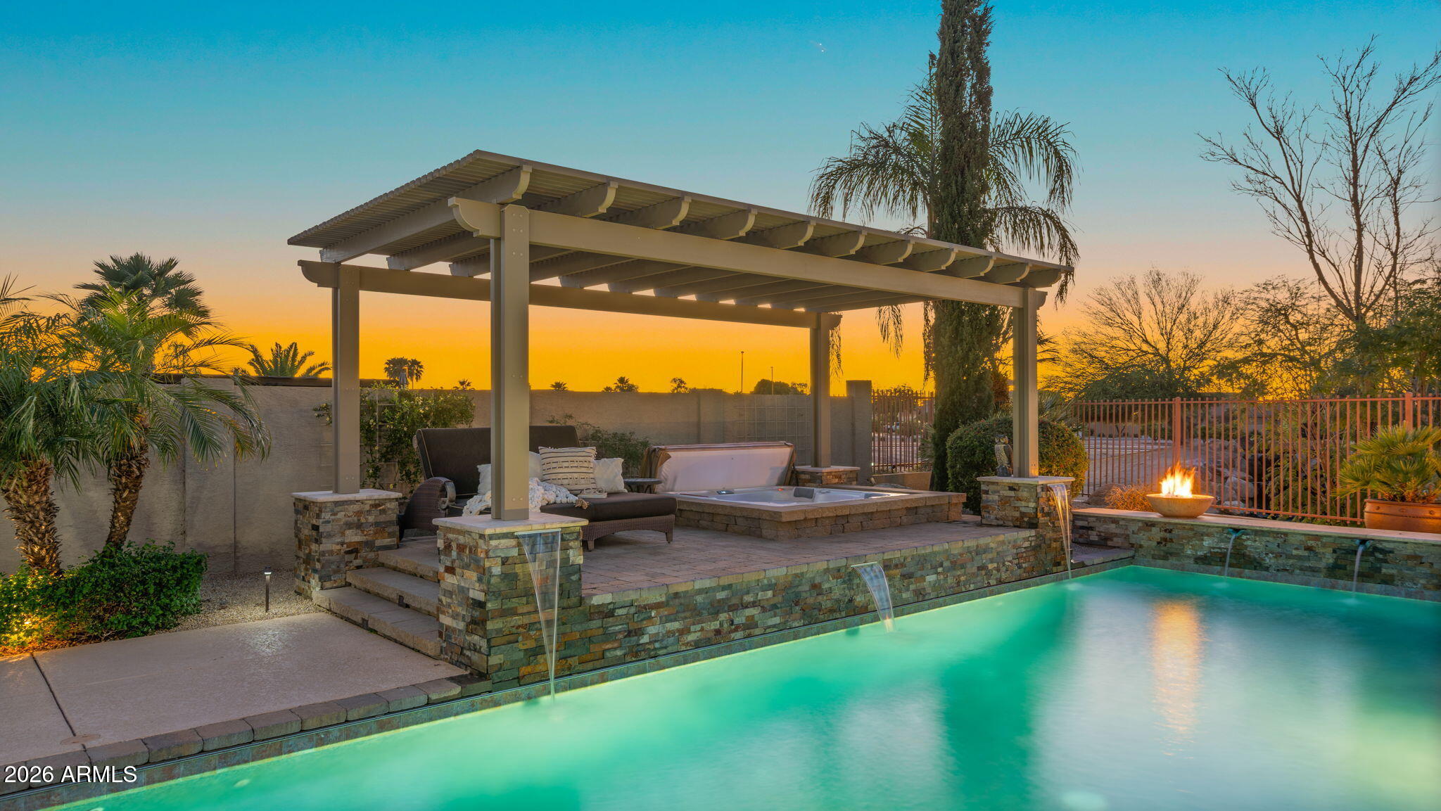 4052 E CLUBVIEW Drive