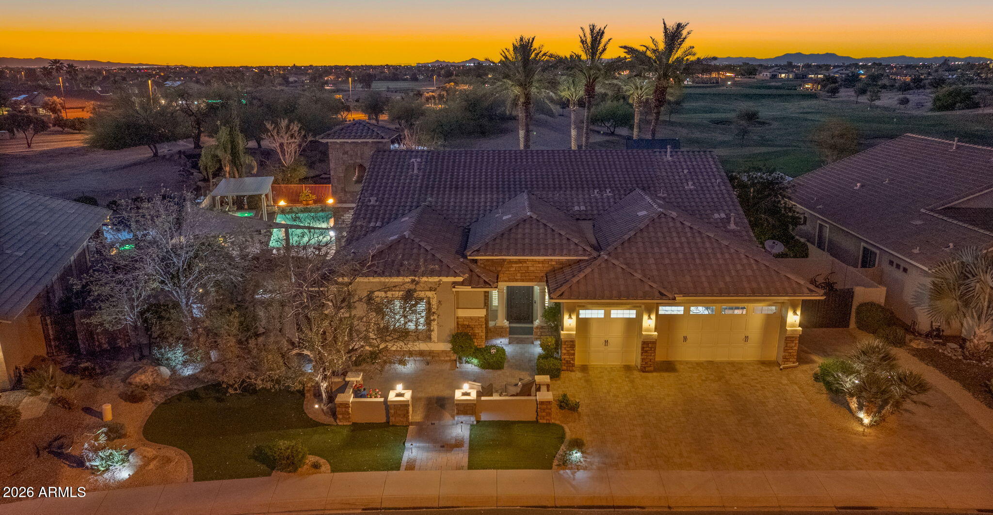 4052 E CLUBVIEW Drive