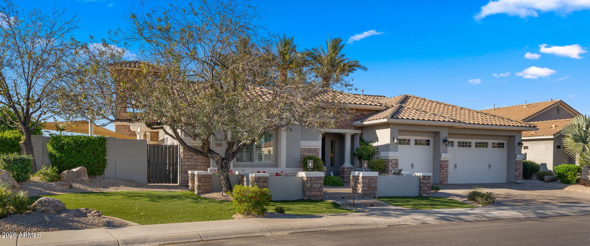 4052 E CLUBVIEW Drive