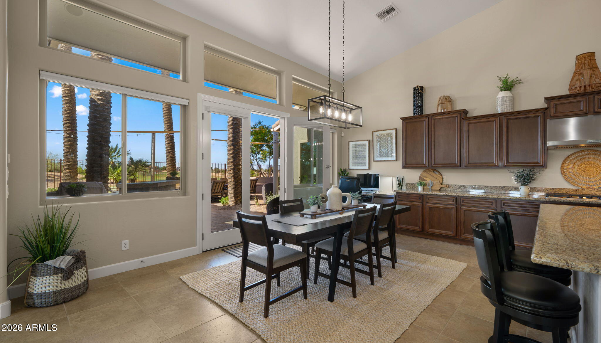 4052 E CLUBVIEW Drive