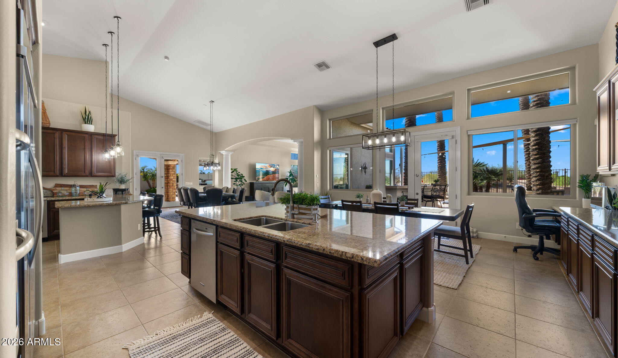 4052 E CLUBVIEW Drive