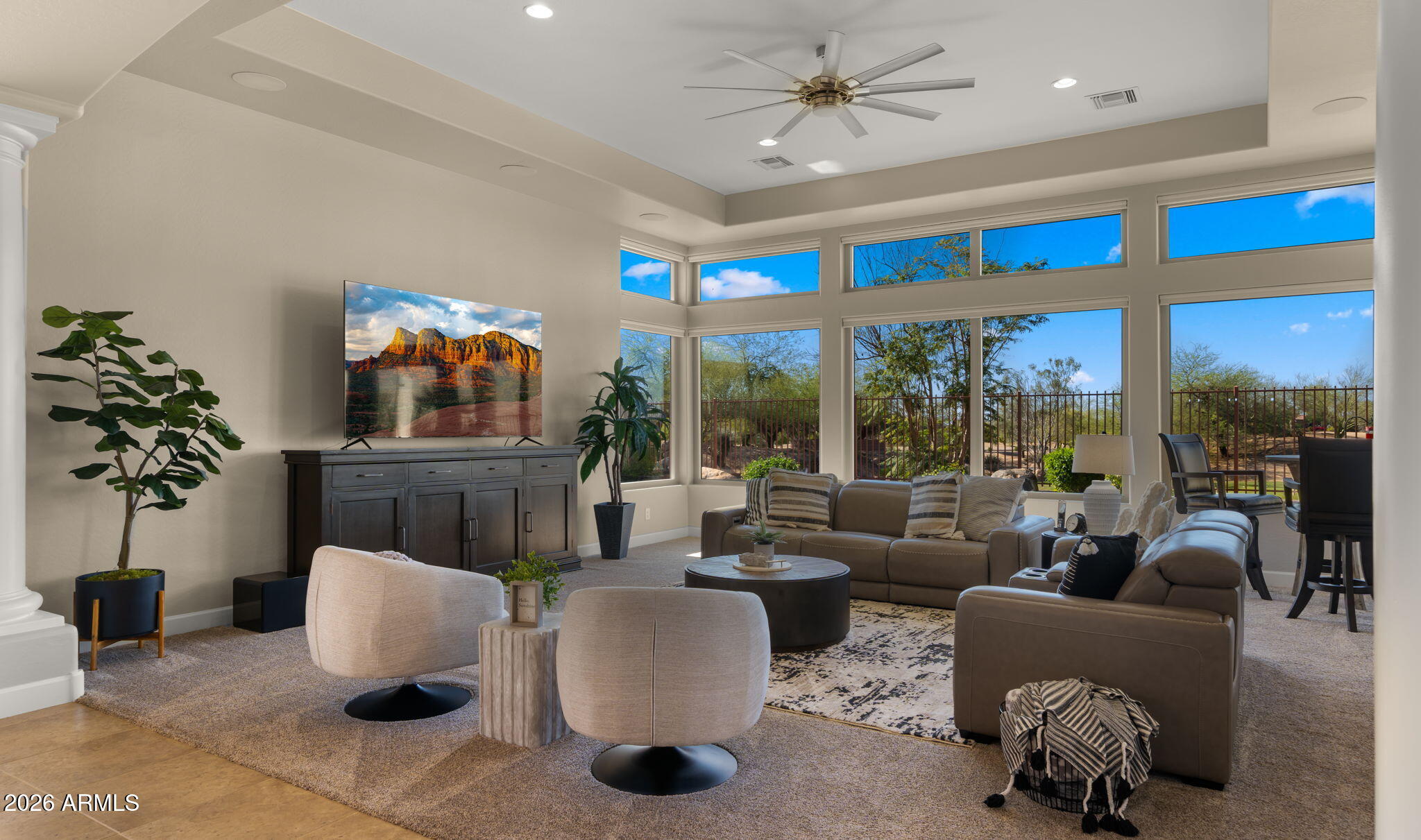 4052 E CLUBVIEW Drive