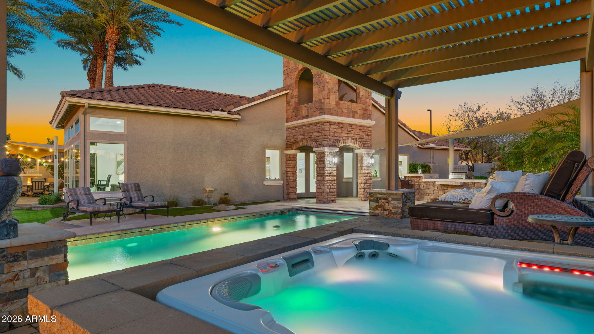 4052 E CLUBVIEW Drive