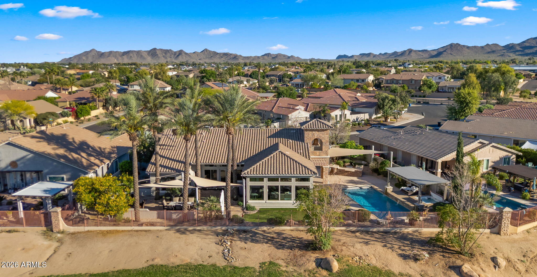 4052 E CLUBVIEW Drive