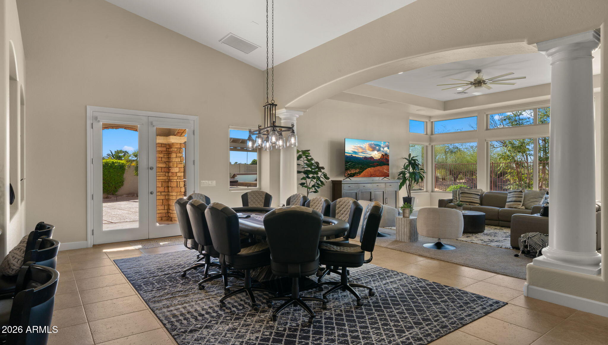 4052 E CLUBVIEW Drive