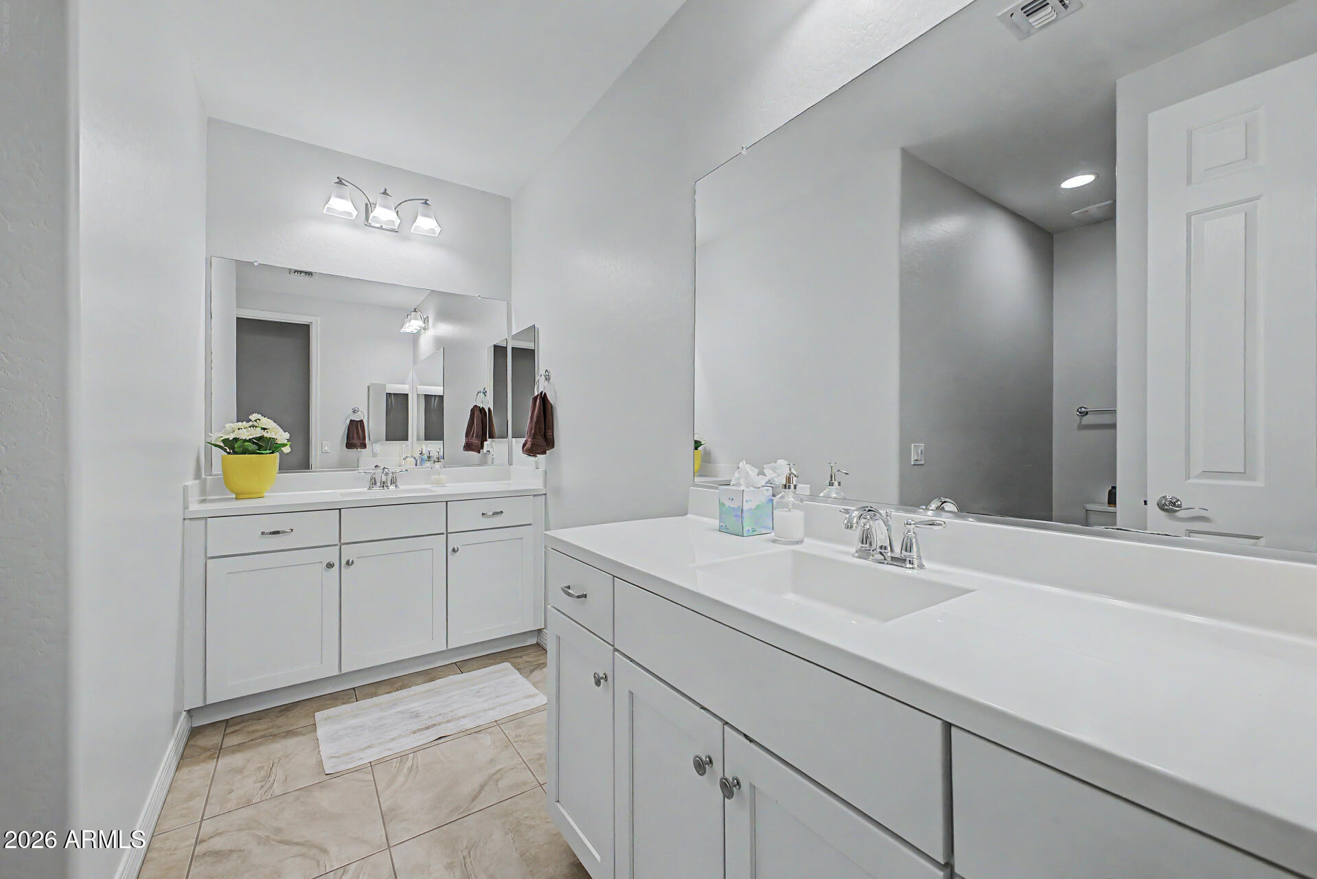 3641 E NARROWLEAF Drive