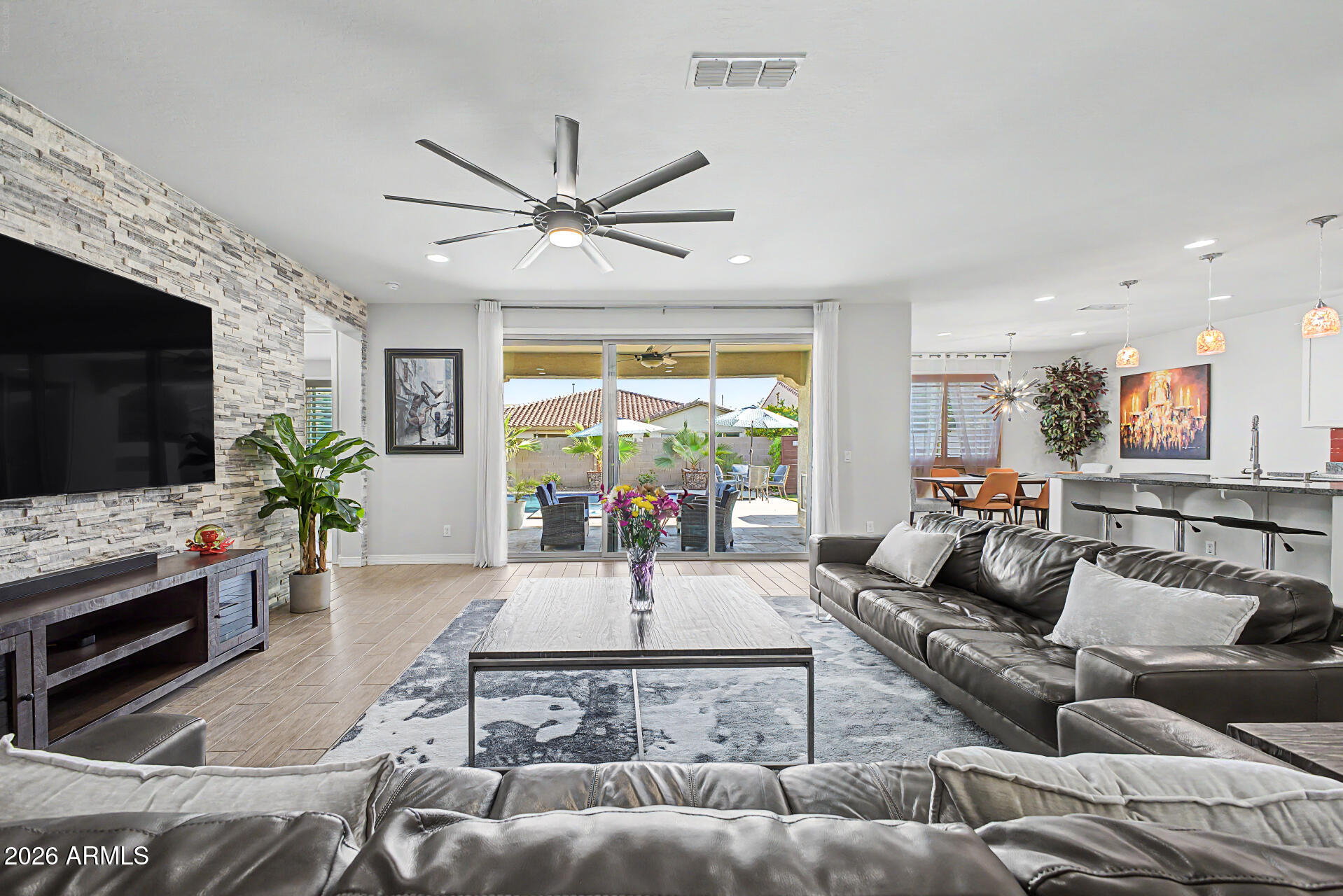 3641 E NARROWLEAF Drive