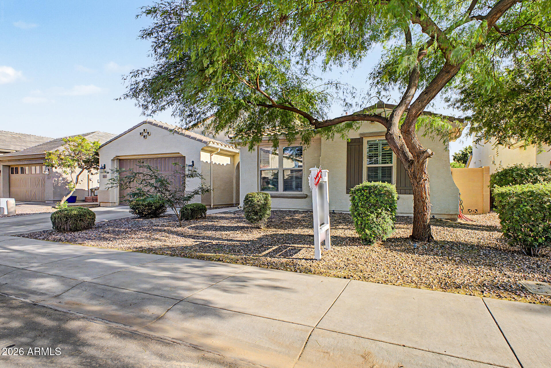 3641 E NARROWLEAF Drive