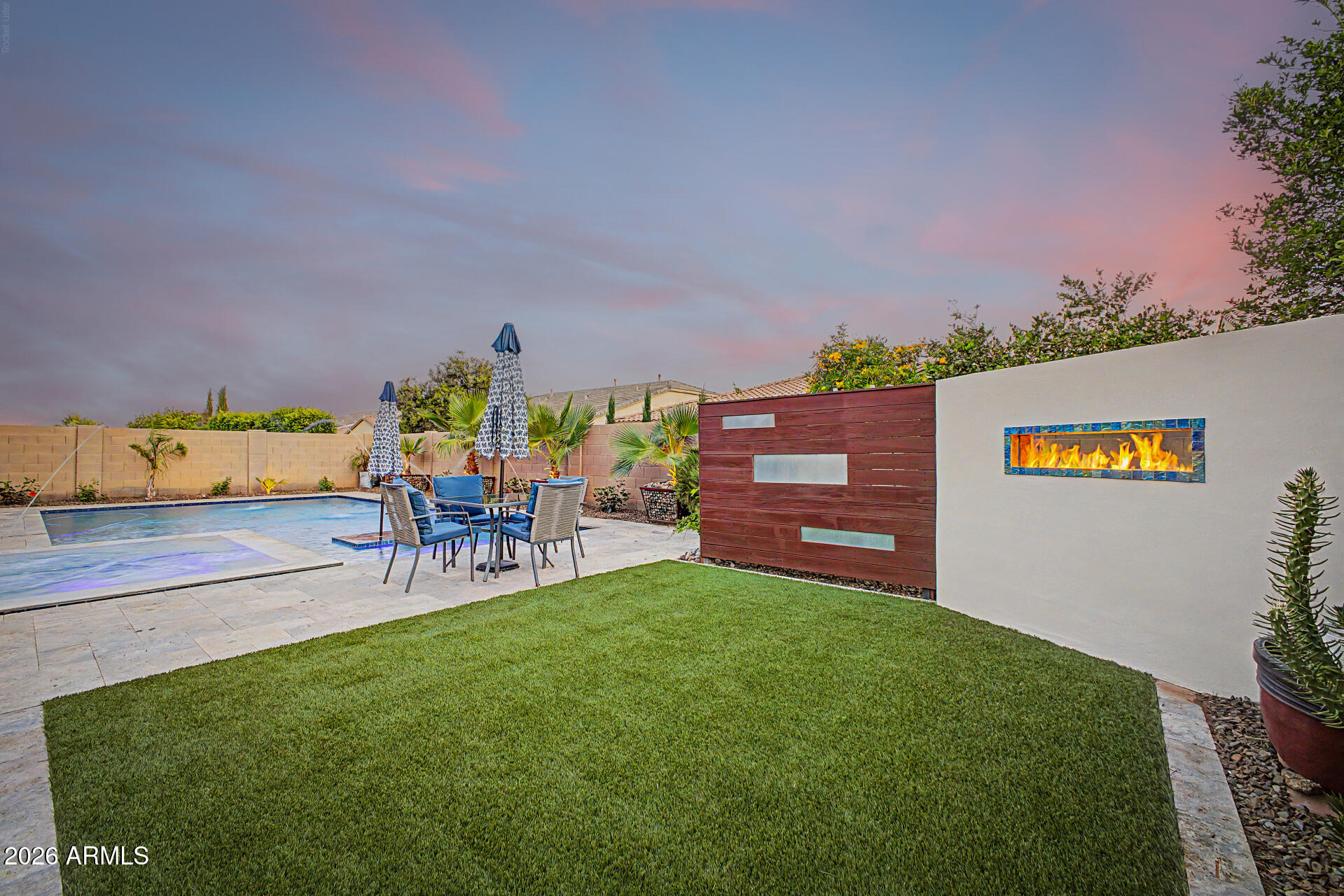 3641 E NARROWLEAF Drive