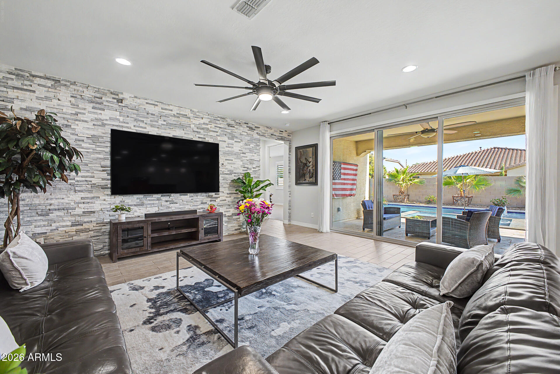 3641 E NARROWLEAF Drive