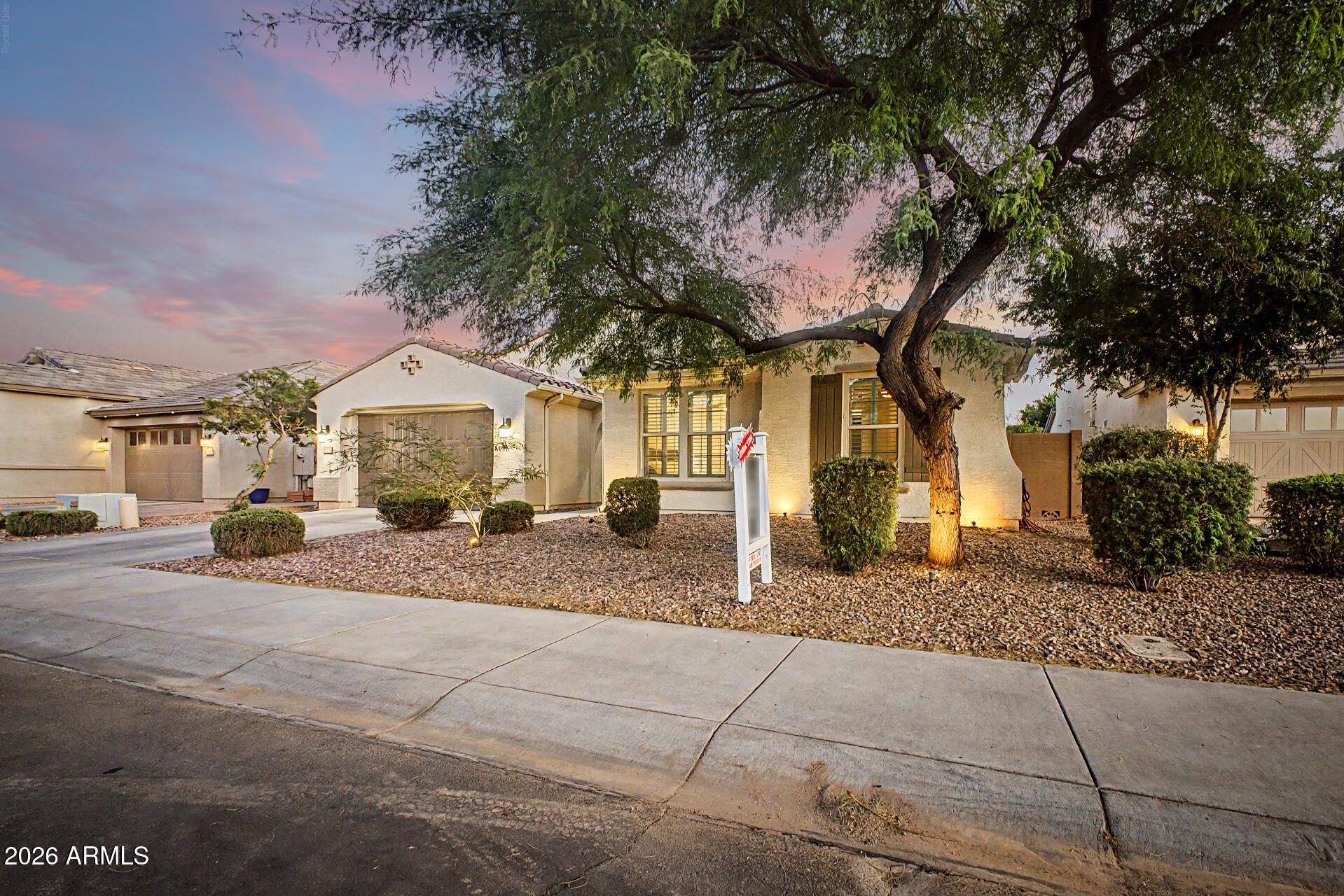 3641 E NARROWLEAF Drive
