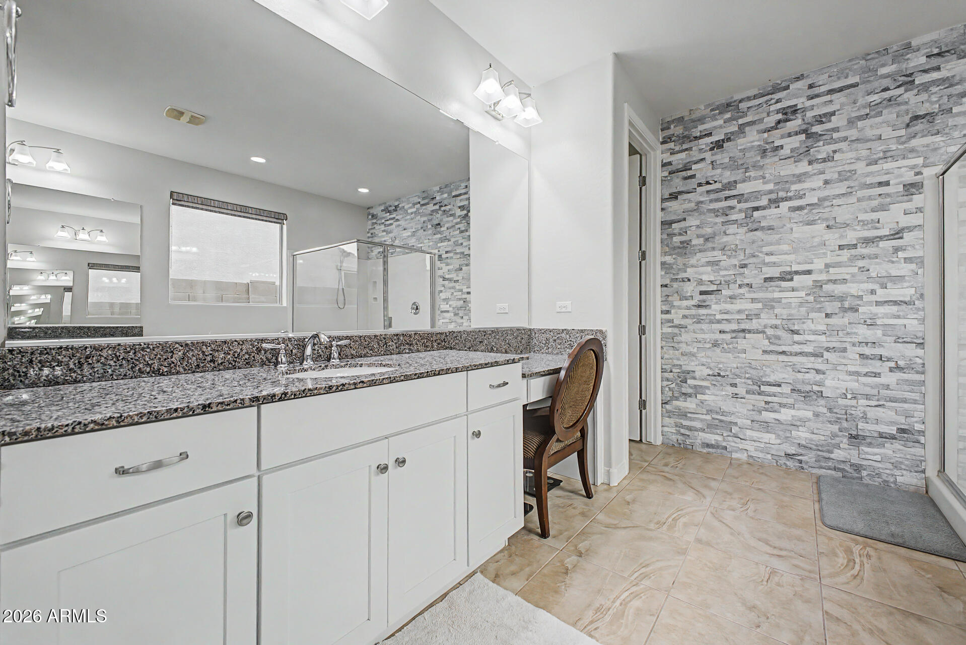 3641 E NARROWLEAF Drive