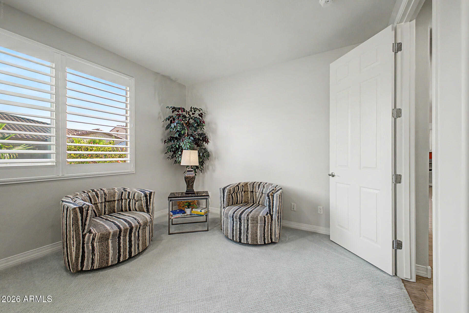 3641 E NARROWLEAF Drive
