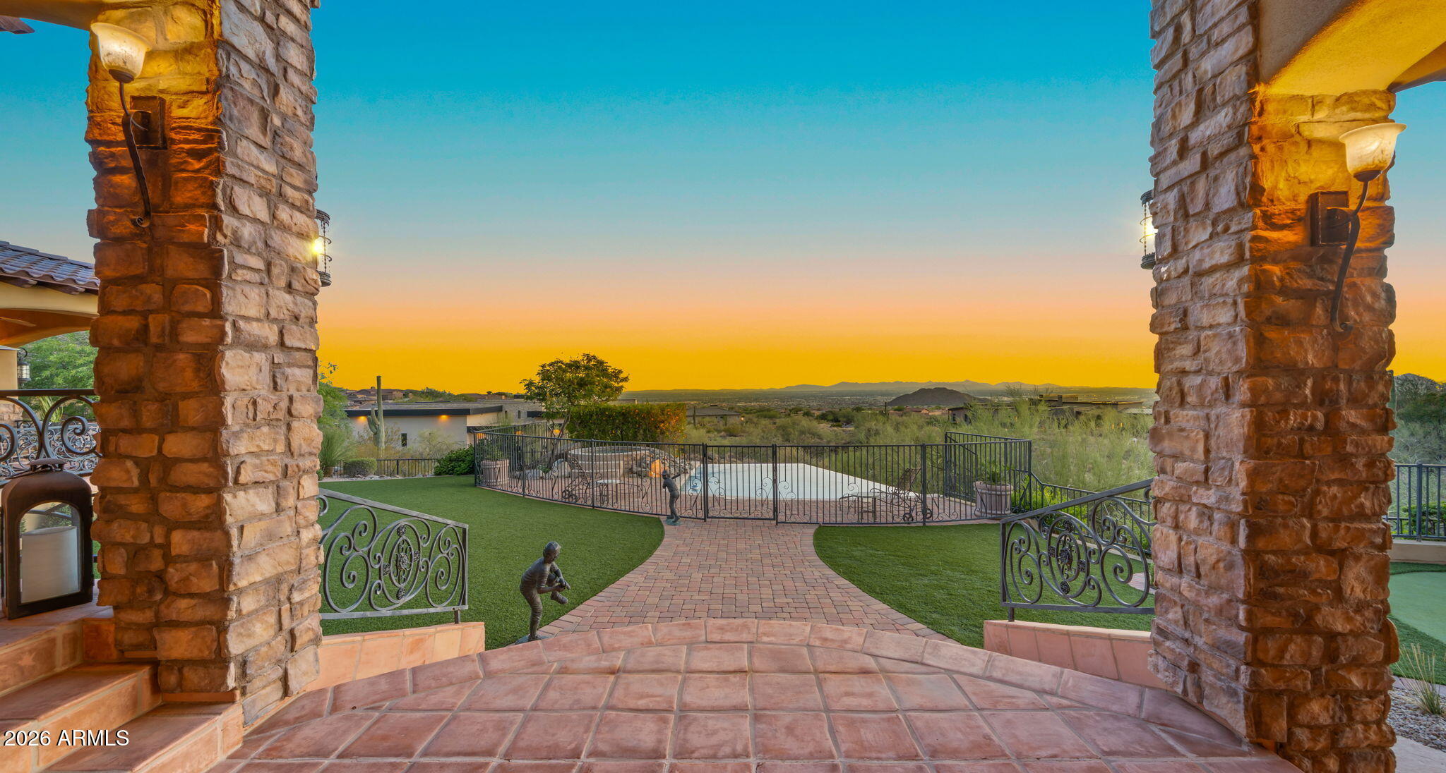 8407 E VIEW CREST Circle