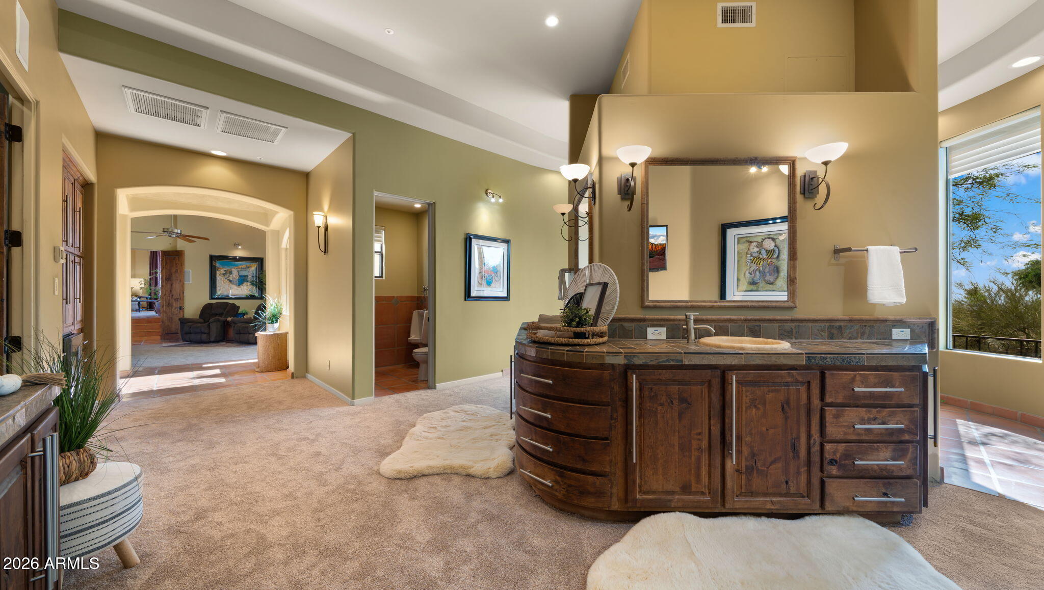 8407 E VIEW CREST Circle