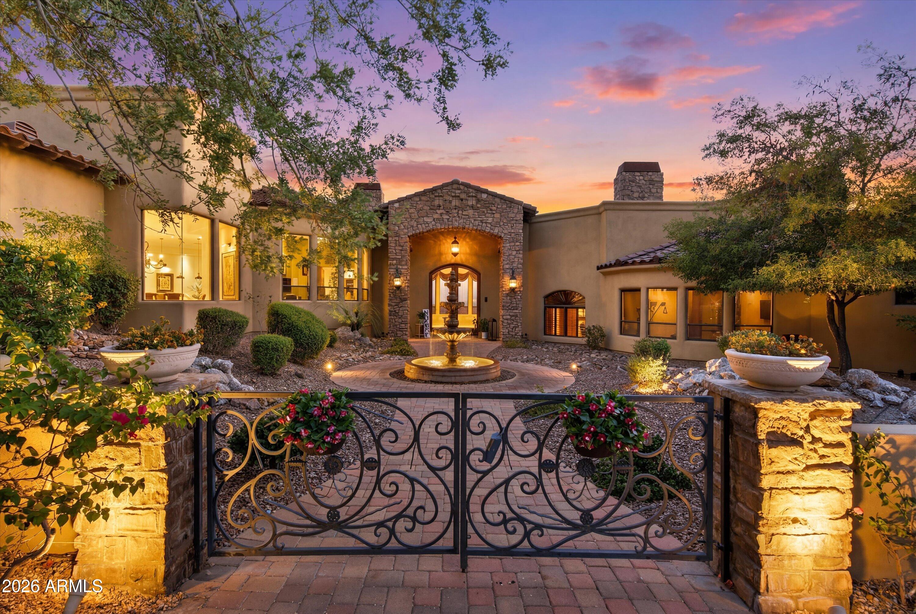 8407 E VIEW CREST Circle