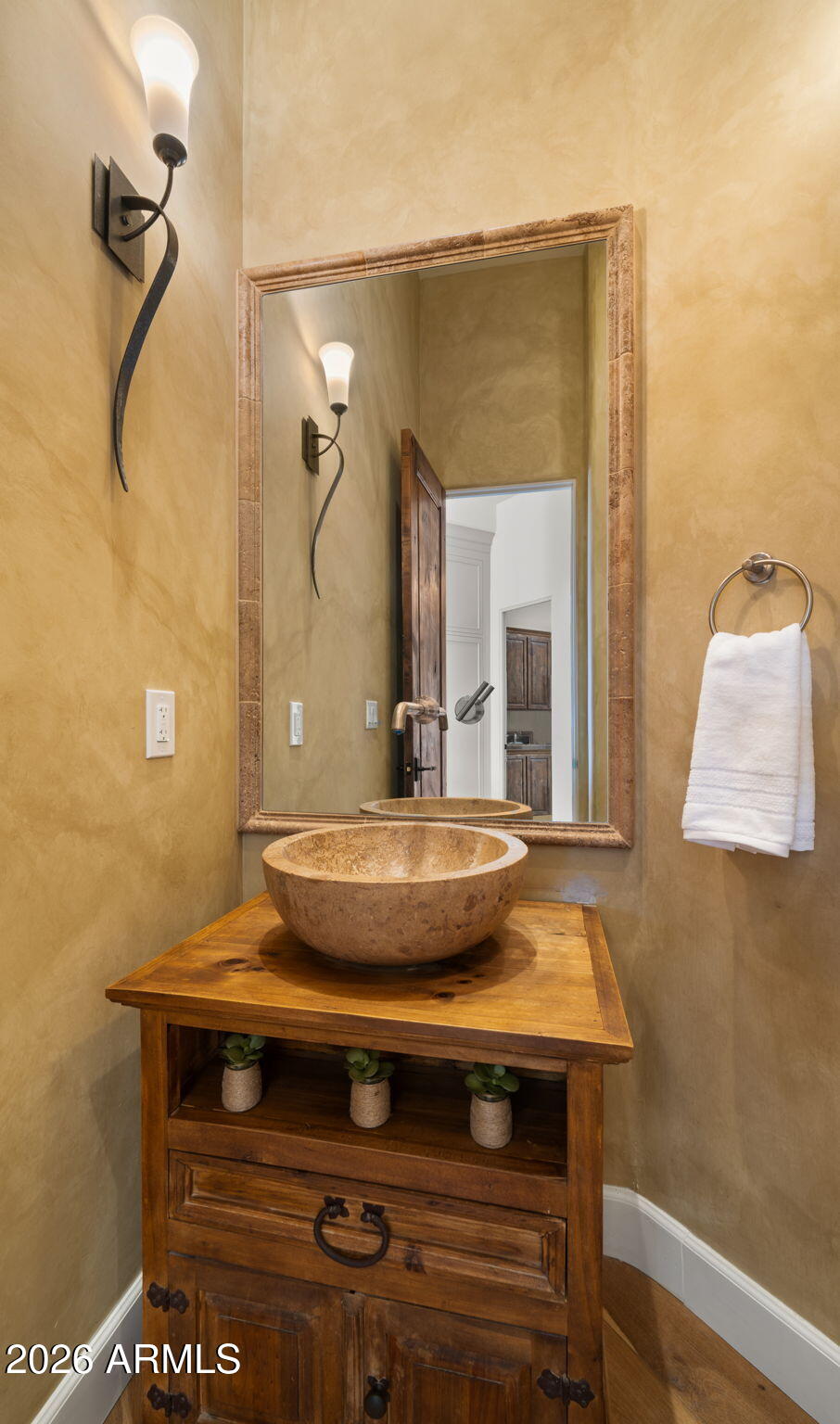 8407 E VIEW CREST Circle
