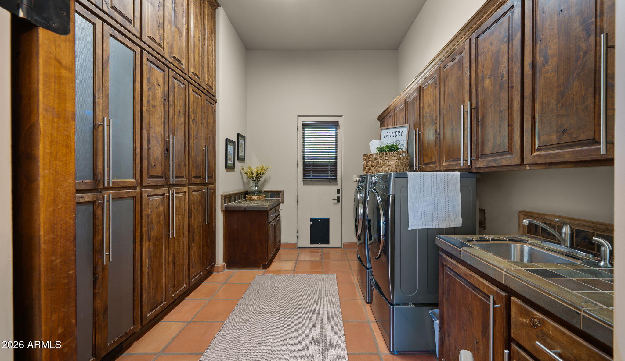 8407 E VIEW CREST Circle
