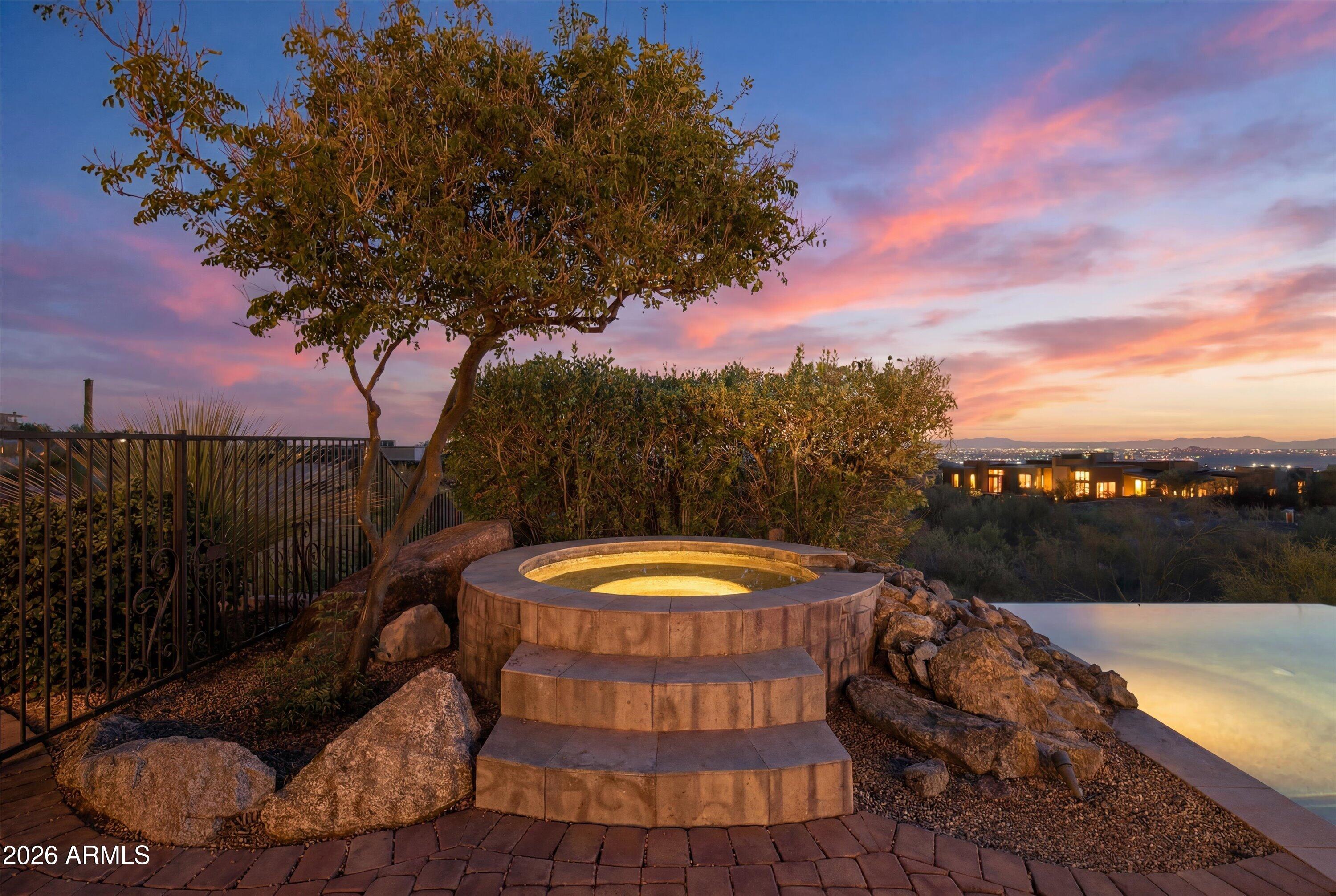 8407 E VIEW CREST Circle