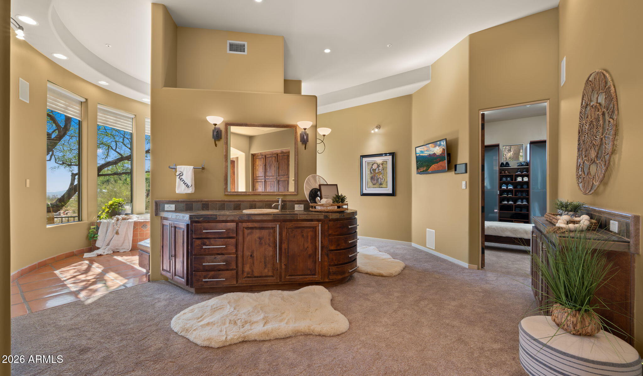 8407 E VIEW CREST Circle