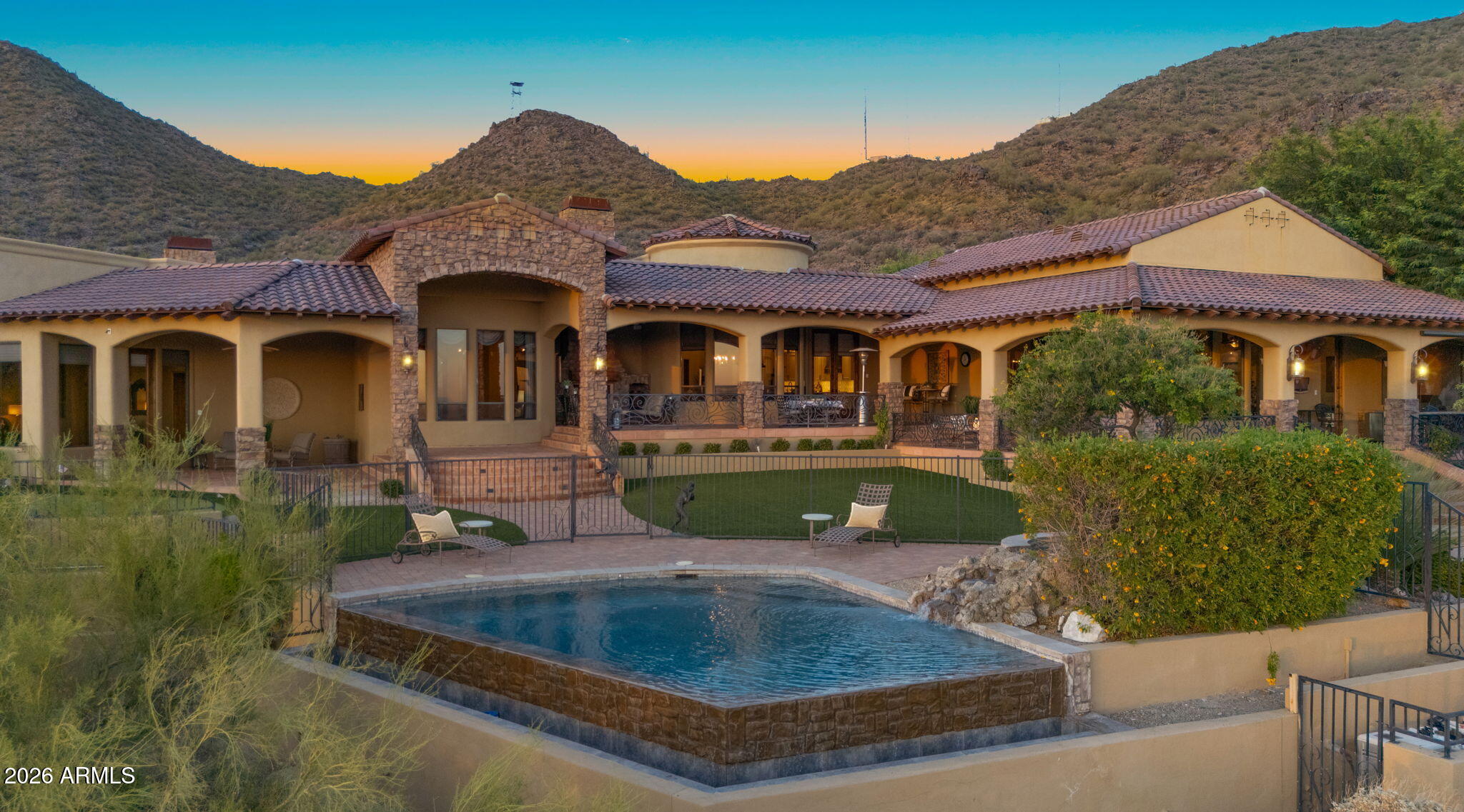 8407 E VIEW CREST Circle