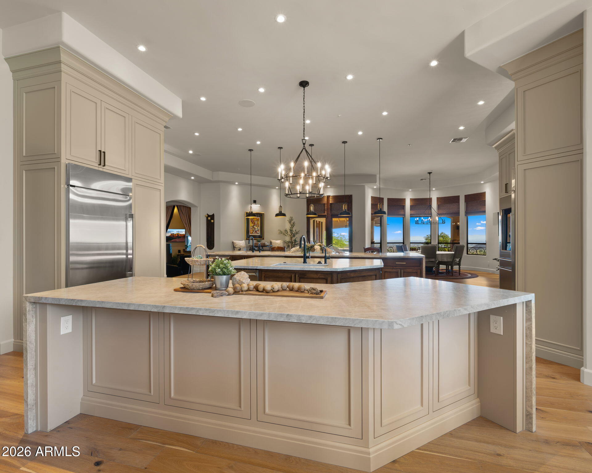 8407 E VIEW CREST Circle