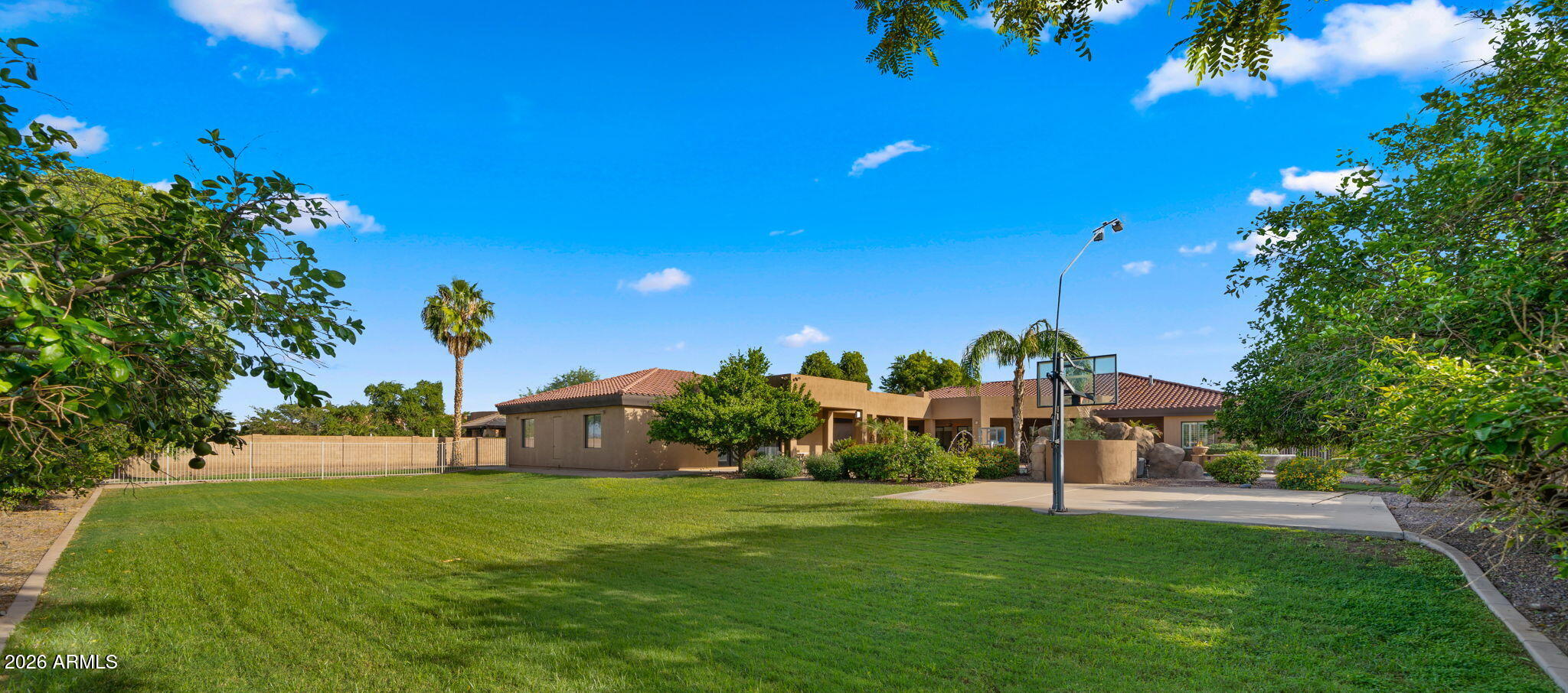 4654 E MEADOWVIEW Court